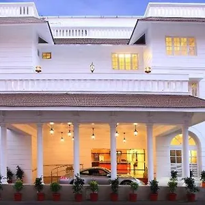 Hotel Luciya, Thrissur